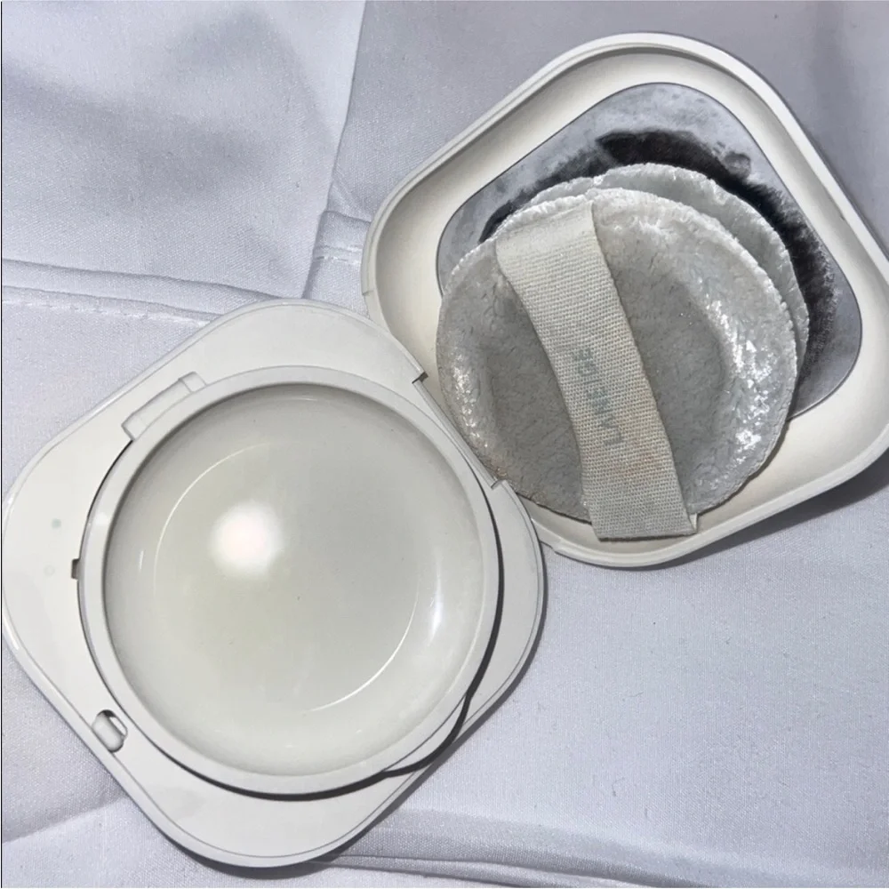 LANEIGE Glossy White Compact